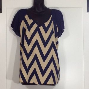 Francesca's Collections Size L